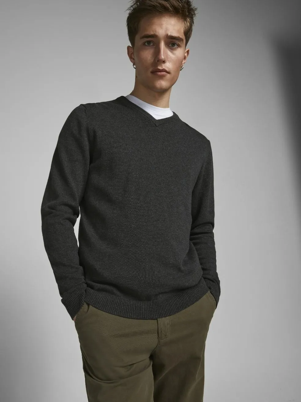 JACK & JONES Basic knit v-neck slim fit, heren pullover katoen met V-hals, donkergrijs melange