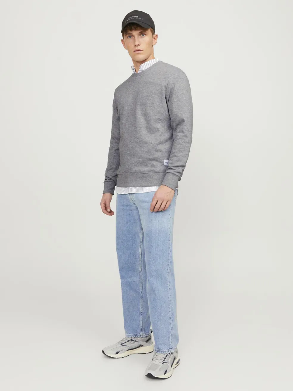 JACK & JONES Basic sweat crew neck regular fit, heren sweatshirt katoenmengsel met O-hals, lichtgrijs melange