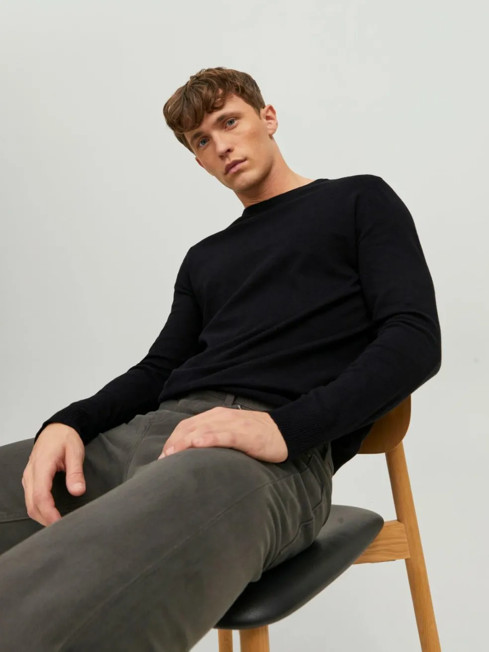 JACK & JONES Emil knit crew neck slim fit, heren pullover viscosemengsel met O-hals, zwart